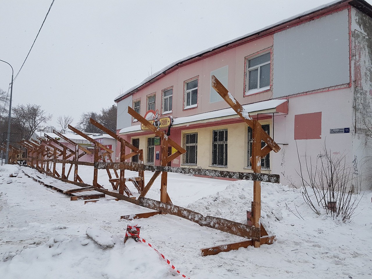 Жильцы барнаульских домов воспротивились высотной новостройке по соседству