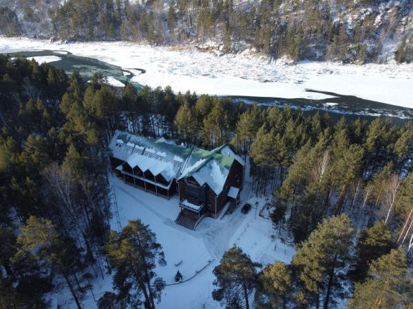 Москвичи и питерцы кинулись скупать землю и строить дома на Алтае