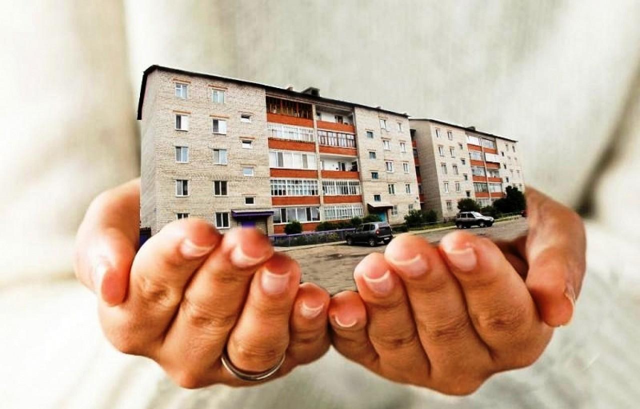 Около тысячи многодетных алтайских семей погасили ипотеку за счет государства